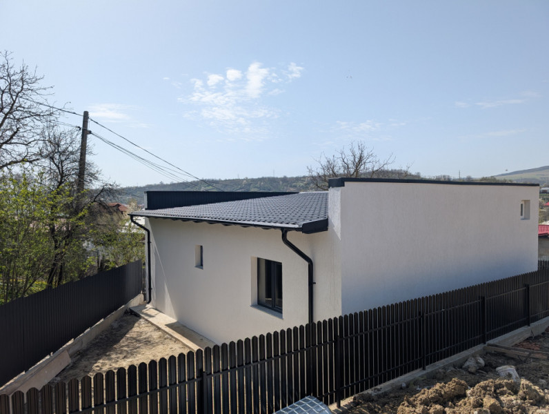 Casa Mărgineni - încălzire pardoseala,  toate utilitățile, finalizata 2025