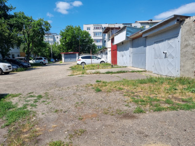 Teren cu garaj- Strada Iosif Cocea, Piața Mioriței 