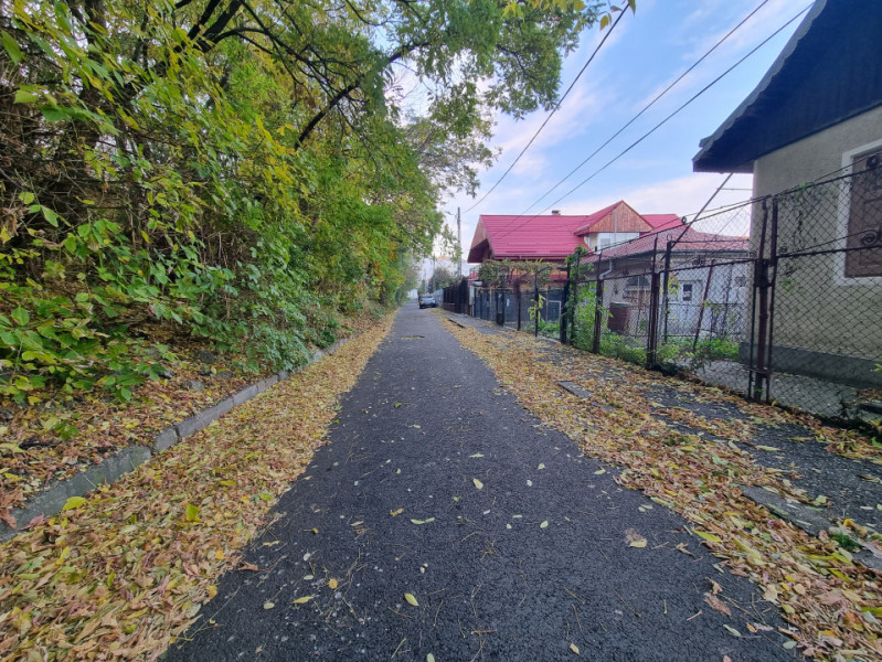 REZERVAT- Casa + teren, Zona Mioritei - Bacau