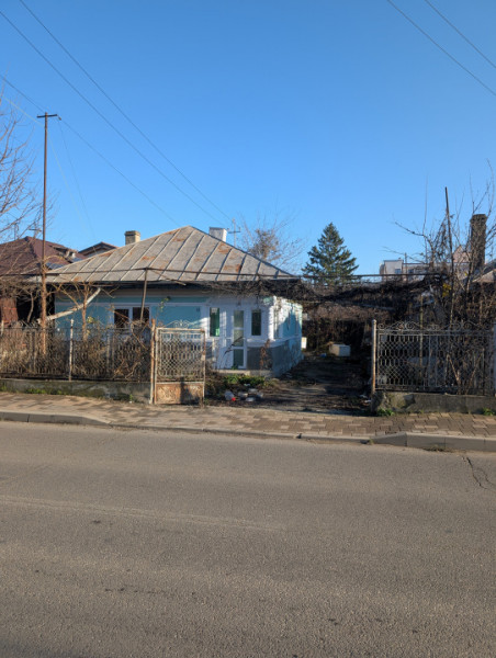Casa + teren, Zona Mioritei - Bacau