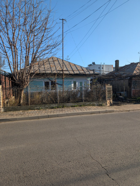 Casa + teren, Zona Mioritei - Bacau