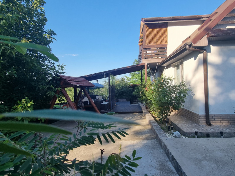 Comuna Sărata! Casă-spectacol! Casa în care vei scrie povești! 