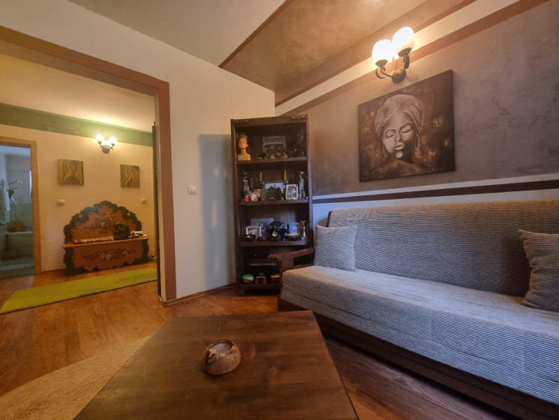 Apartament-spectacol! 3 camere decomandate, etaj 1, zonă centrală 