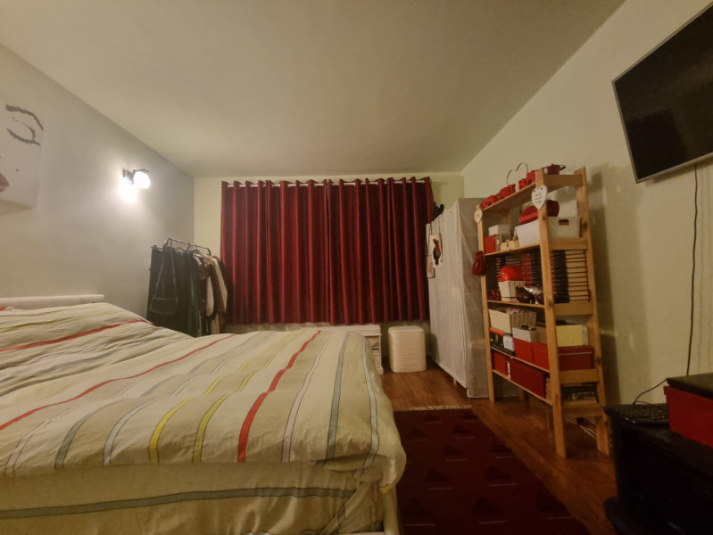 Apartament-spectacol! 3 camere decomandate, etaj 1, zonă centrală 