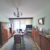 Zonă Centrală- 2 camere decomandate, etaj 1, spatios, liber la vanzare