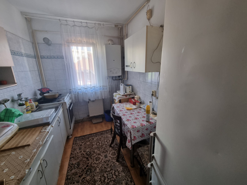 Ultracentral- 2 camere, etaj 2, mobilat-utilat 
