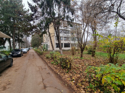 Liniște și pace! Apartament 2 camere decomandate pe Aleea Parcului 