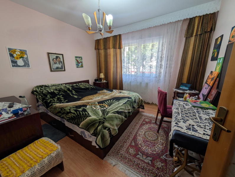 Orizont 3 decomandate etaj 1