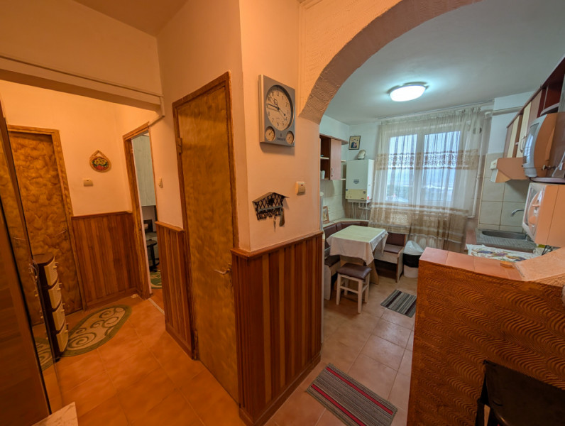 Apartament 3 camere Buhuși - Republicii Penny