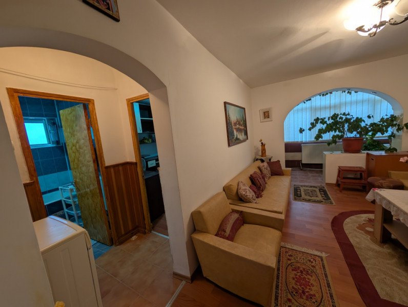 Apartament 3 camere Buhuși - Republicii Penny