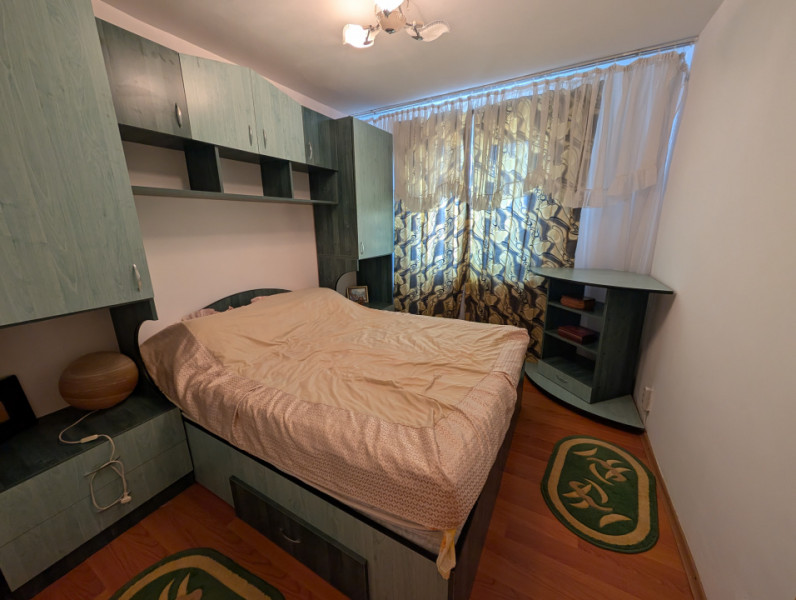 Apartament 3 camere Buhuși - Republicii Penny
