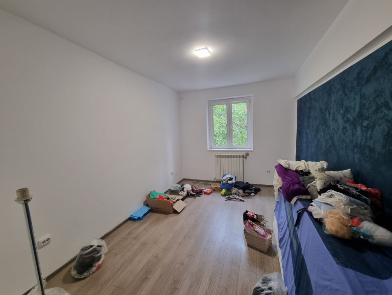 Aviatori-bloc tip vilă- 2 camere- renovat recent- boxă pe acte și pod