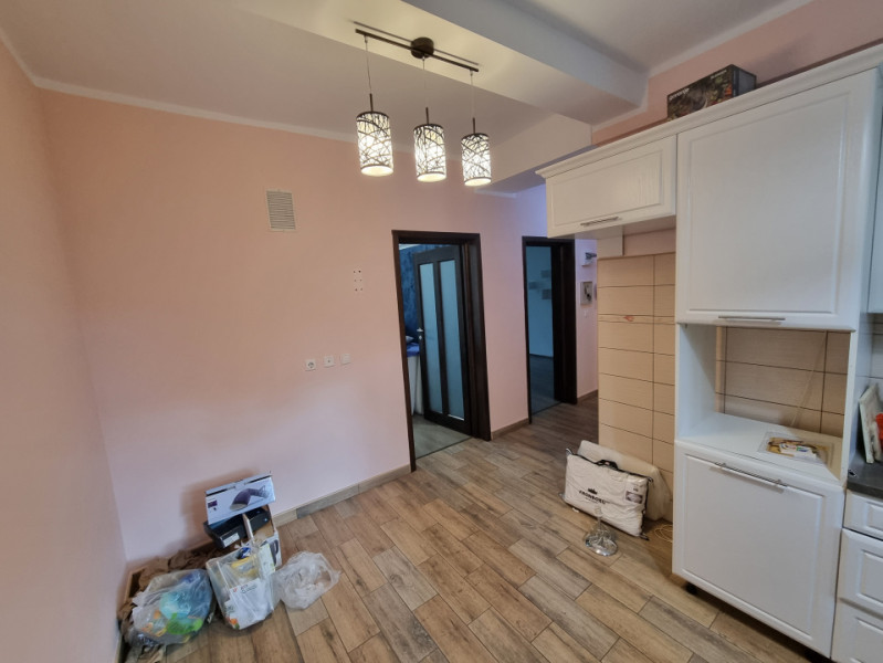 Aviatori-bloc tip vilă- 2 camere- renovat recent- boxă pe acte și pod