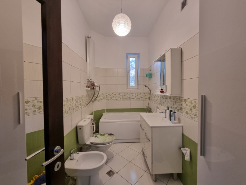 Aviatori-bloc tip vilă- 2 camere- renovat recent- boxă pe acte și pod