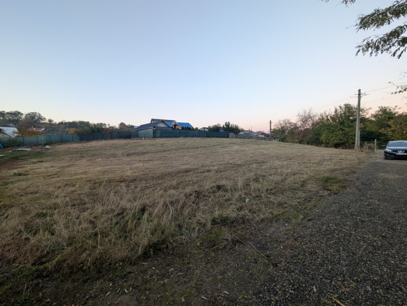 Teren Măgura situat la strada asfaltata 