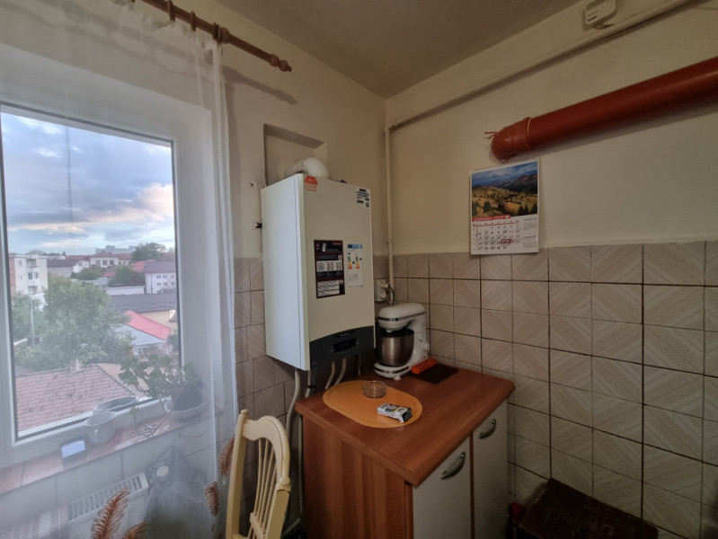 Neagoe Vodă- 3 camere decomandate/două balcoane/priveliște frumoasă 