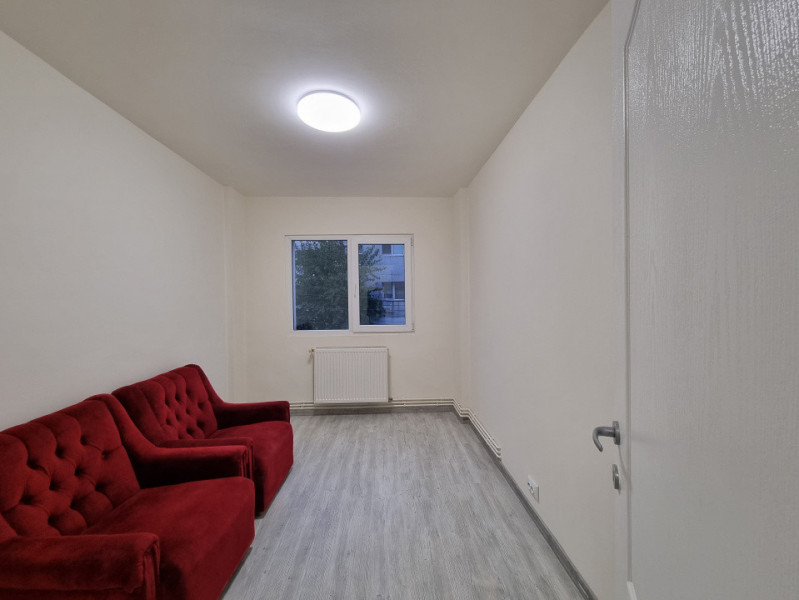 Apartament 3 camere decomandate la etajul 1, Insula de Agrement Bacau 