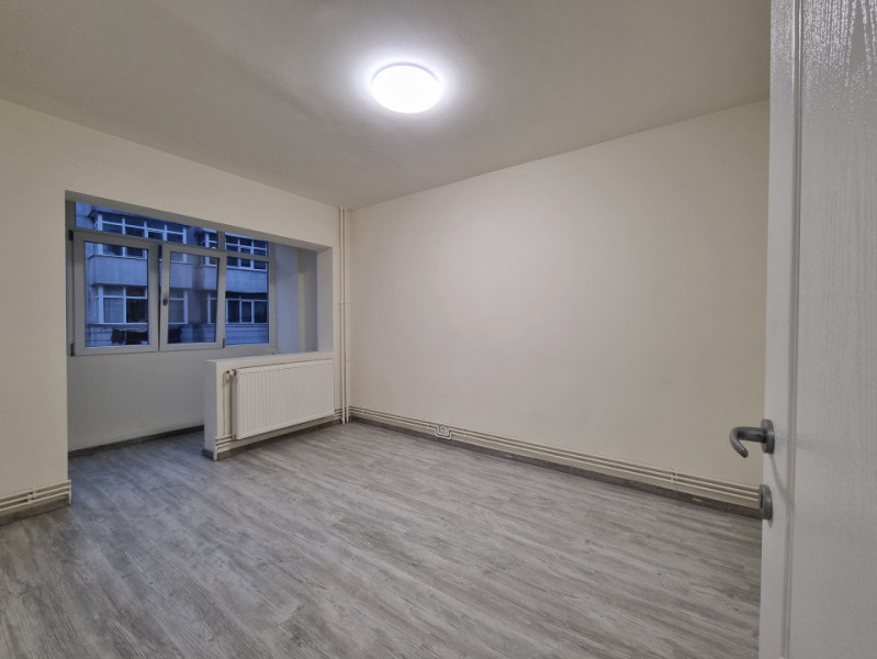 Apartament 3 camere decomandate la etajul 1, Insula de Agrement Bacau 