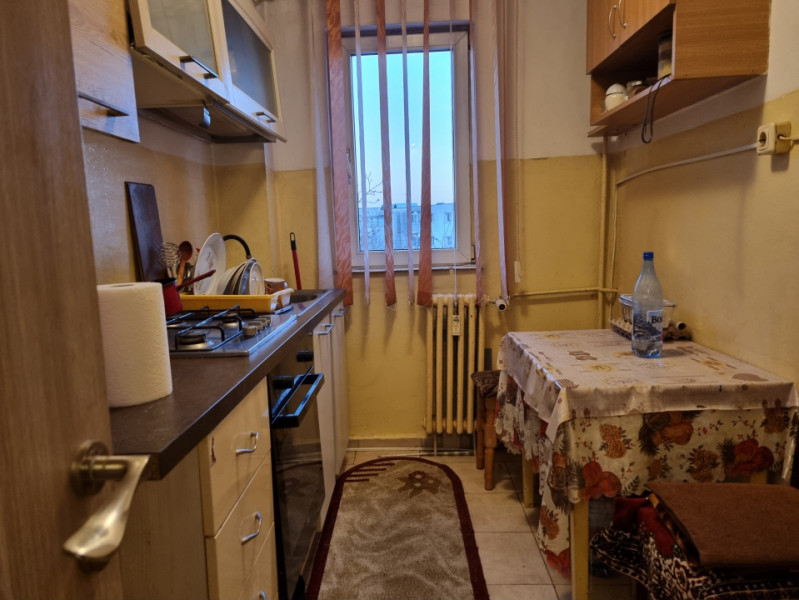 Mioriţei- spre Banca Națională- 2 camere cu îmbunătățiri medii, liber 