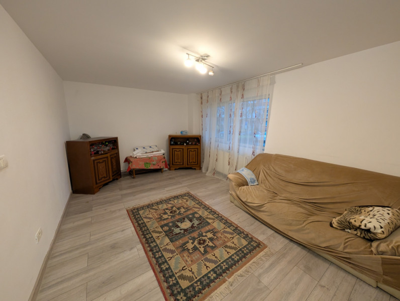 Nord Selgros, apartament situat la Parter