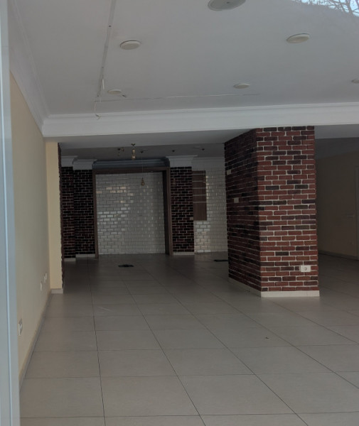 Spațiu stradal Stefan cel Mare 7