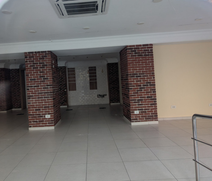 Spațiu stradal Stefan cel Mare 7