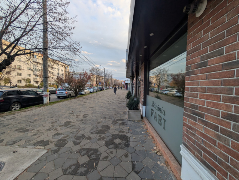 Spațiu stradal Stefan cel Mare 7