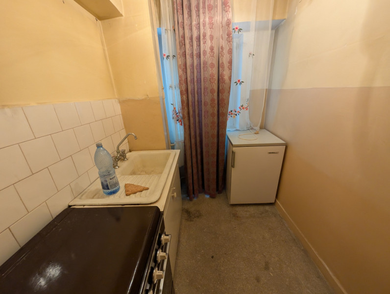 Garsoniera ultracentrala vedere la Parcul Catedralei