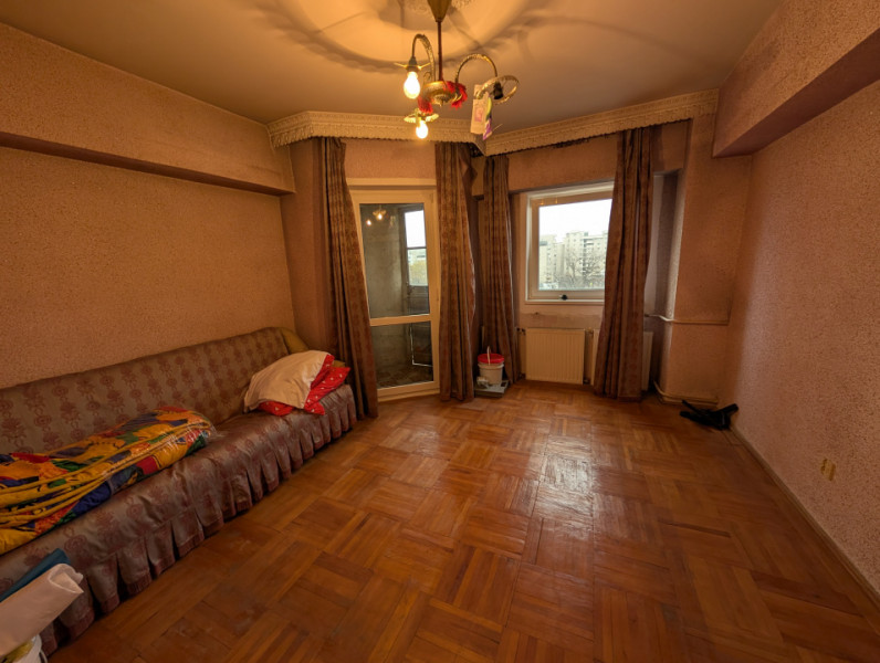 Garsoniera ultracentrala vedere la Parcul Catedralei