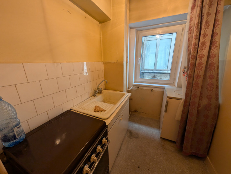 Garsoniera ultracentrala vedere la Parcul Catedralei