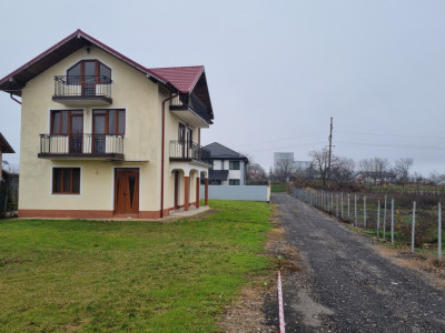 Mărgineni- Arcadie Septilici- Vilă 6 camere- 2019- 3 bai- teren 800 mp