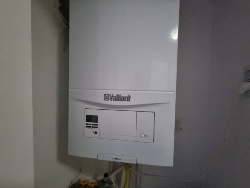 Zona Energiei- bloc din 1985- Ap. 2 camere decomandate- mobilat 