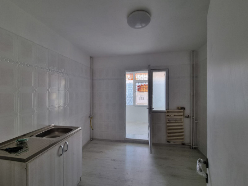 Digu Barnat- Zona Nord - Ap. 2 camere decomandate- etaj 3- bloc din 86