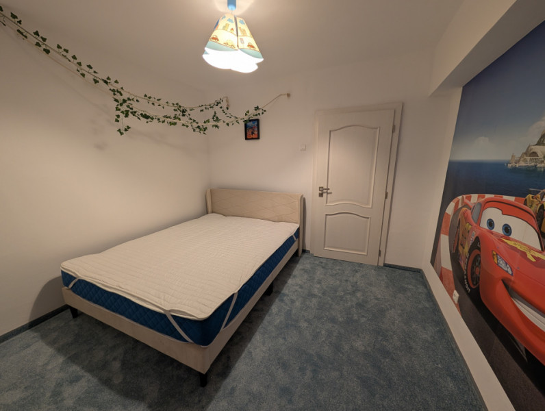 Renovat, 2 camere decomandate - 64 mp , etaj intermediar, Nord