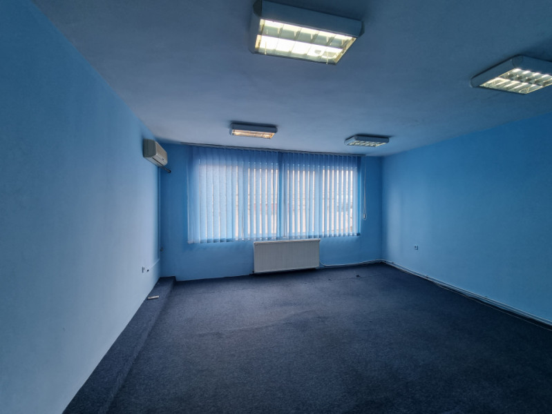 Piața Centrală/ spațiu comercial- 70 mp/ parter + etaj/ liber 