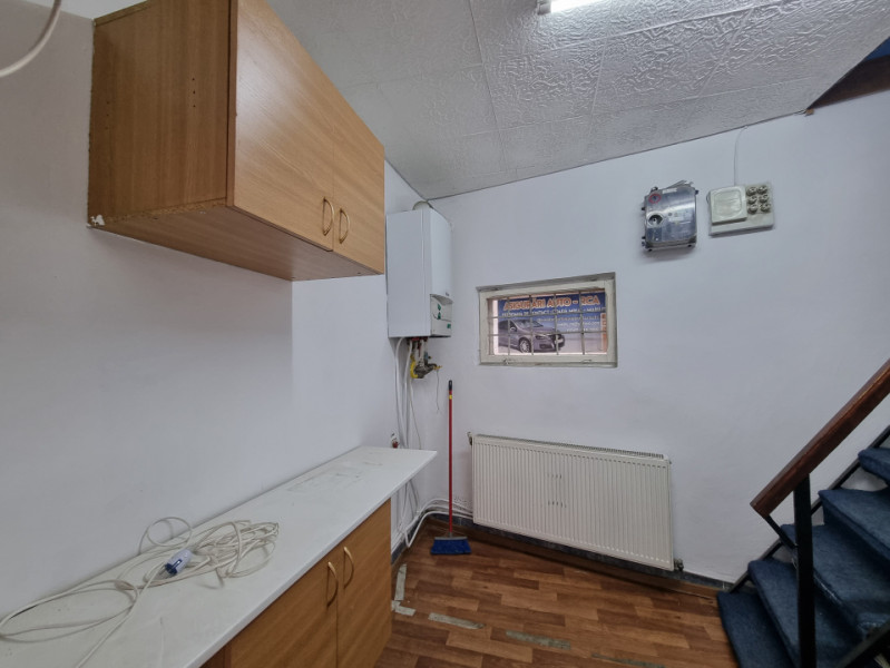 Piața Centrală/ spațiu comercial- 70 mp/ parter + etaj/ liber 