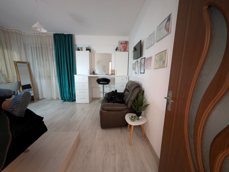 Apartament parter pentru, cabinet, salon. Bloc nou