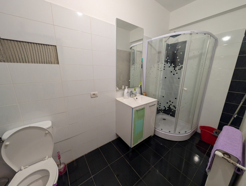 Apartament parter pentru, cabinet, salon. Bloc nou