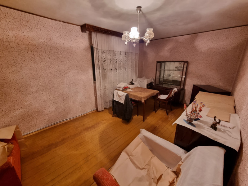 BISTRIȚA LAC- Apartament 3 camere decomandate/două băi/două balcoane