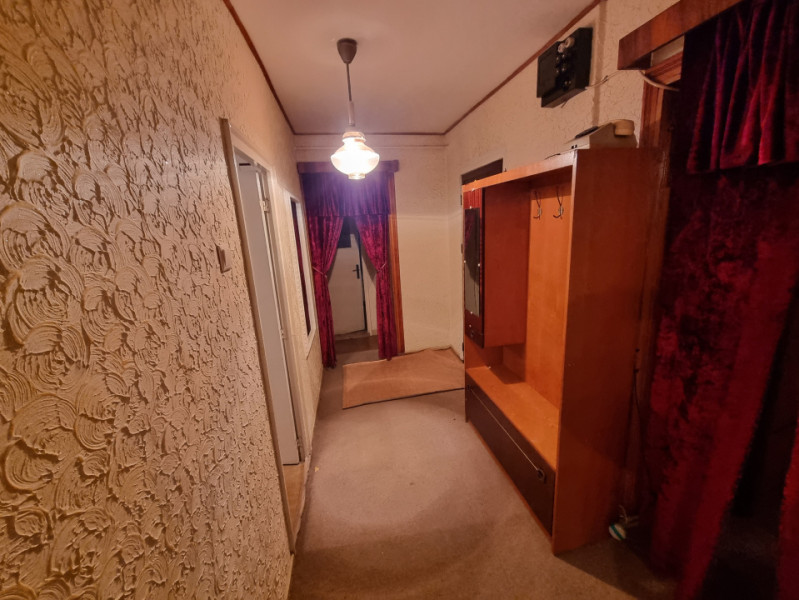 BISTRIȚA LAC- Apartament 3 camere decomandate/două băi/două balcoane