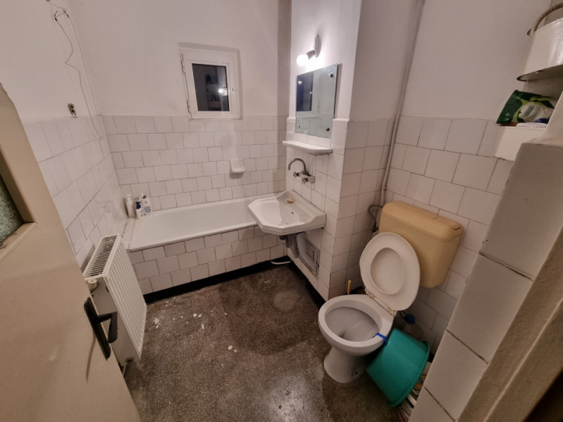 BISTRIȚA LAC- Apartament 3 camere decomandate/două băi/două balcoane