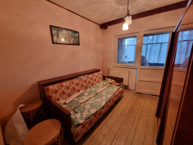 BISTRIȚA LAC- Apartament 3 camere decomandate/două băi/două balcoane