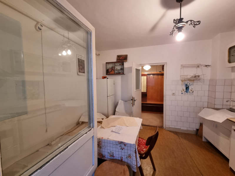 BISTRIȚA LAC- Apartament 3 camere decomandate/două băi/două balcoane