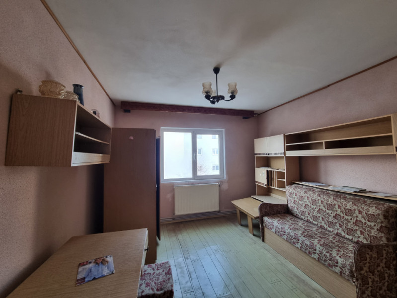BISTRIȚA LAC- 3 camere decomandate, etaj intermediar, bloc din 1986