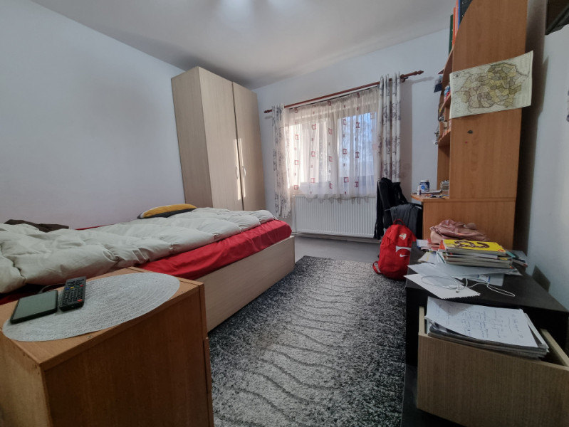 Ștefan cel Mare- Apartament 2 camere decomandate, parter cu balcon 