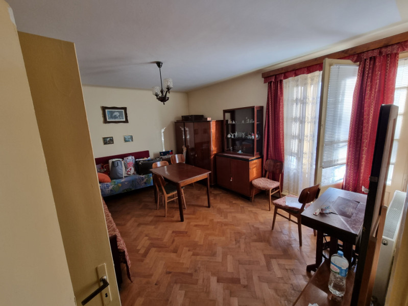 Ultracentral- Ateneu- Razboieni- 2 camere decomandate, etaj 2, spatios