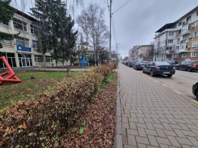 Ultracentral- Ateneu- Razboieni-2 camere decomandate, etaj 2, spațios 