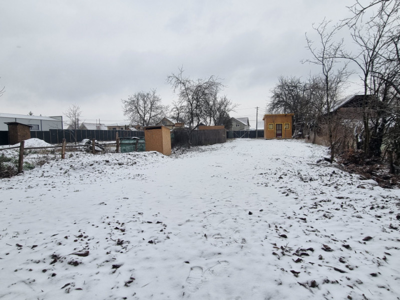 Hemeius- Teren cu deschidere la pădure și pârâu. Cu salcie la mal!