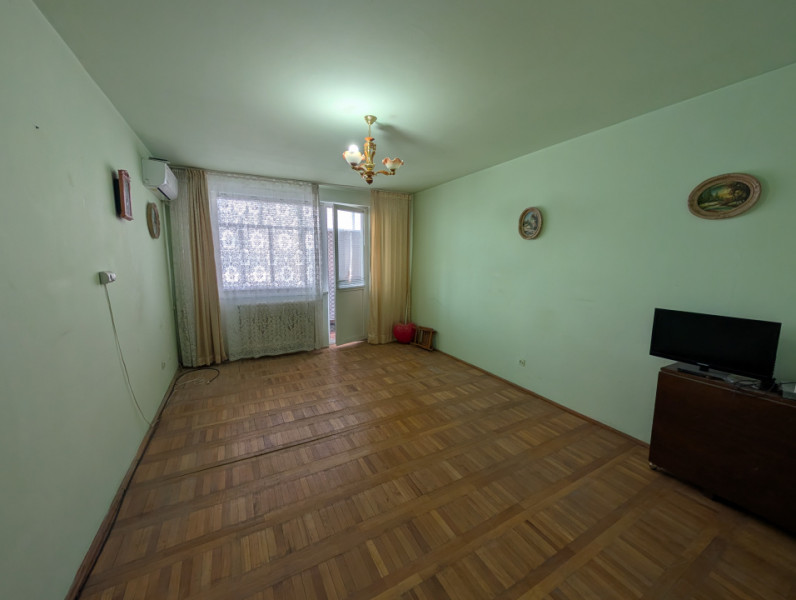 Cornișa etaj intermediar - 2 camere - Decomandat 