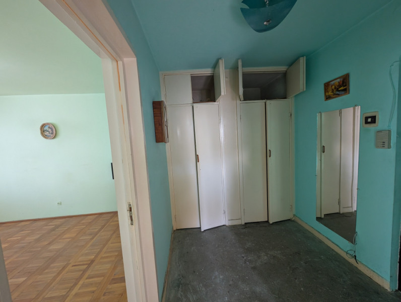 Cornișa etaj intermediar - 2 camere - Decomandat 